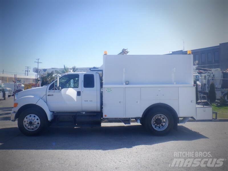 Ford F-750 Municipal / general purpose vehicles