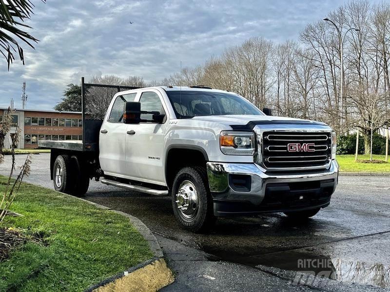 GMC Sierra 3500HD Flatbed / Dropside trucks