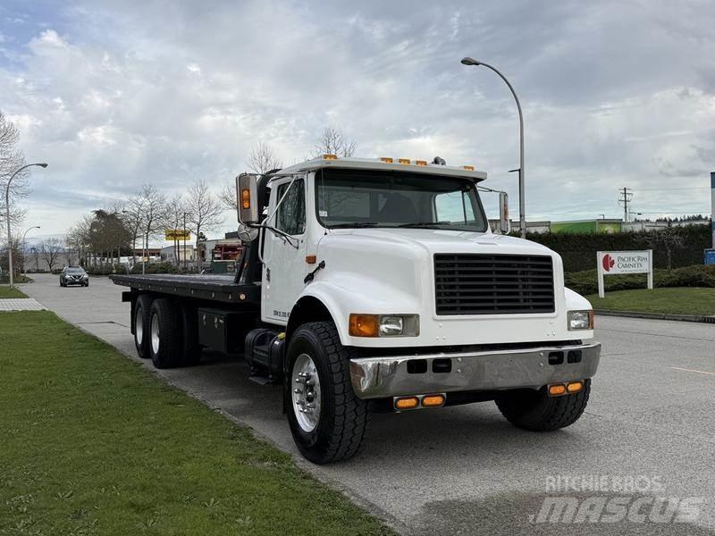 International 4900 Recovery vehicles