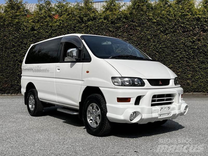 Mitsubishi Delica Cars