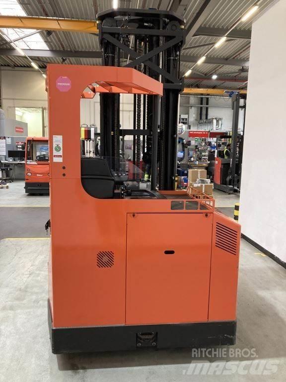 BT FRE270 4-way reach trucks