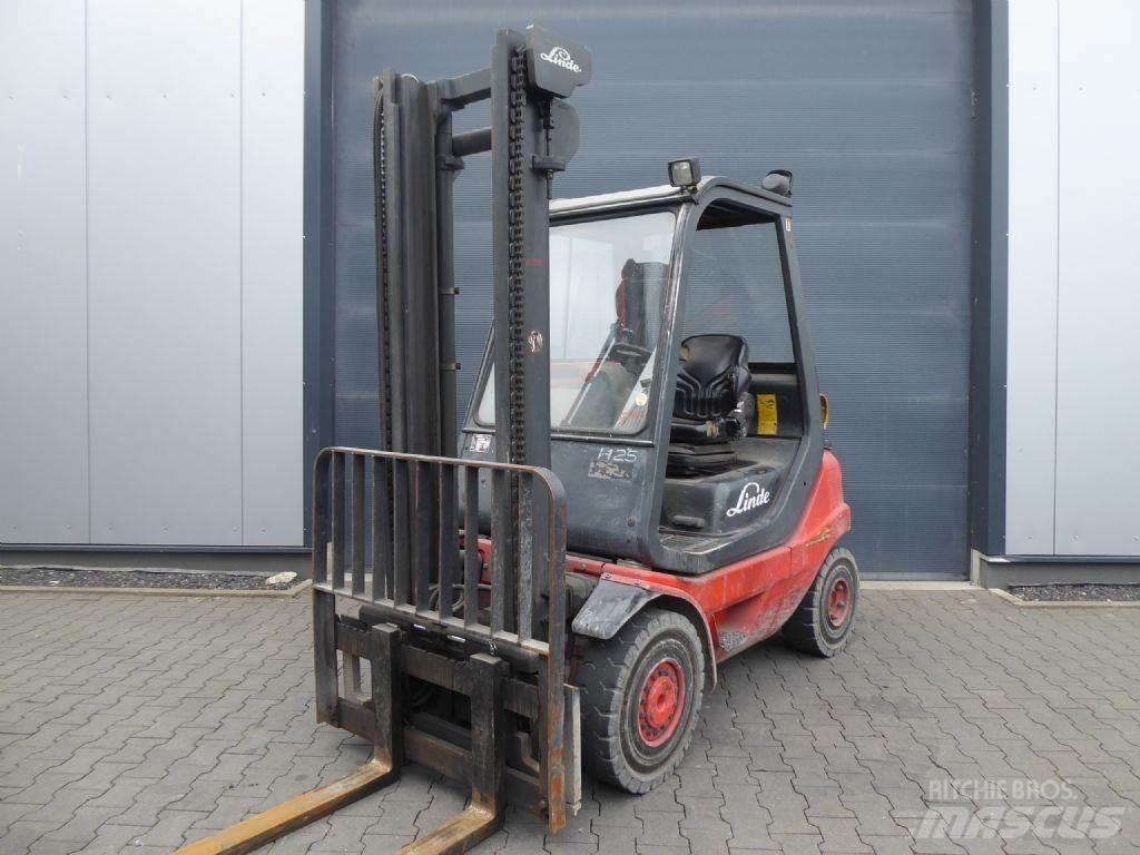 Linde H25T-03 LPG trucks