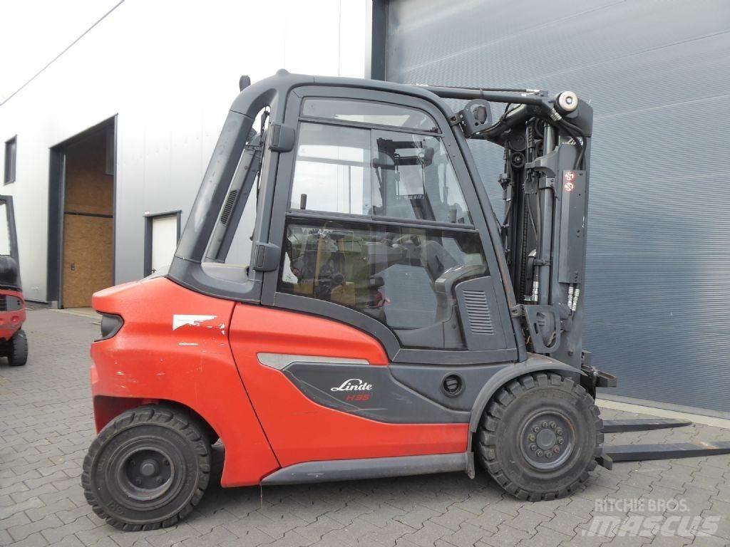 Linde H35D-01 Diesel trucks
