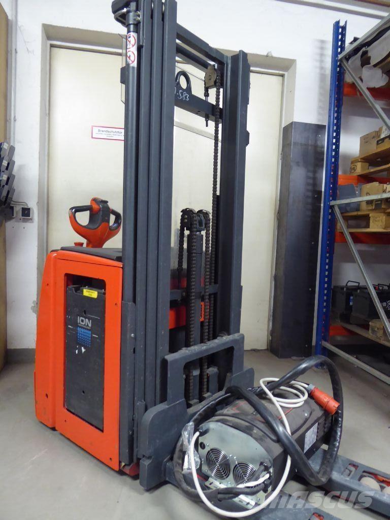 Linde L14 Pedestrian stacker