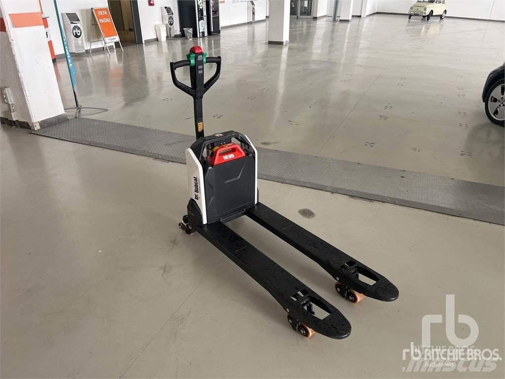 Bobcat LPM15N Pallet racks