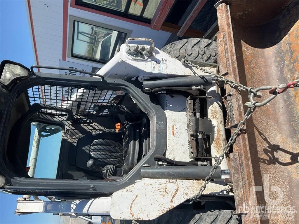 Bobcat S530 Skid steer loaders