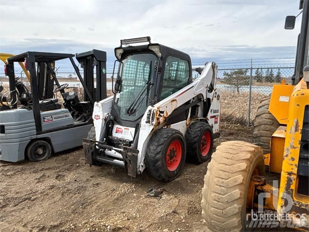 Bobcat S590 Skid steer loaders