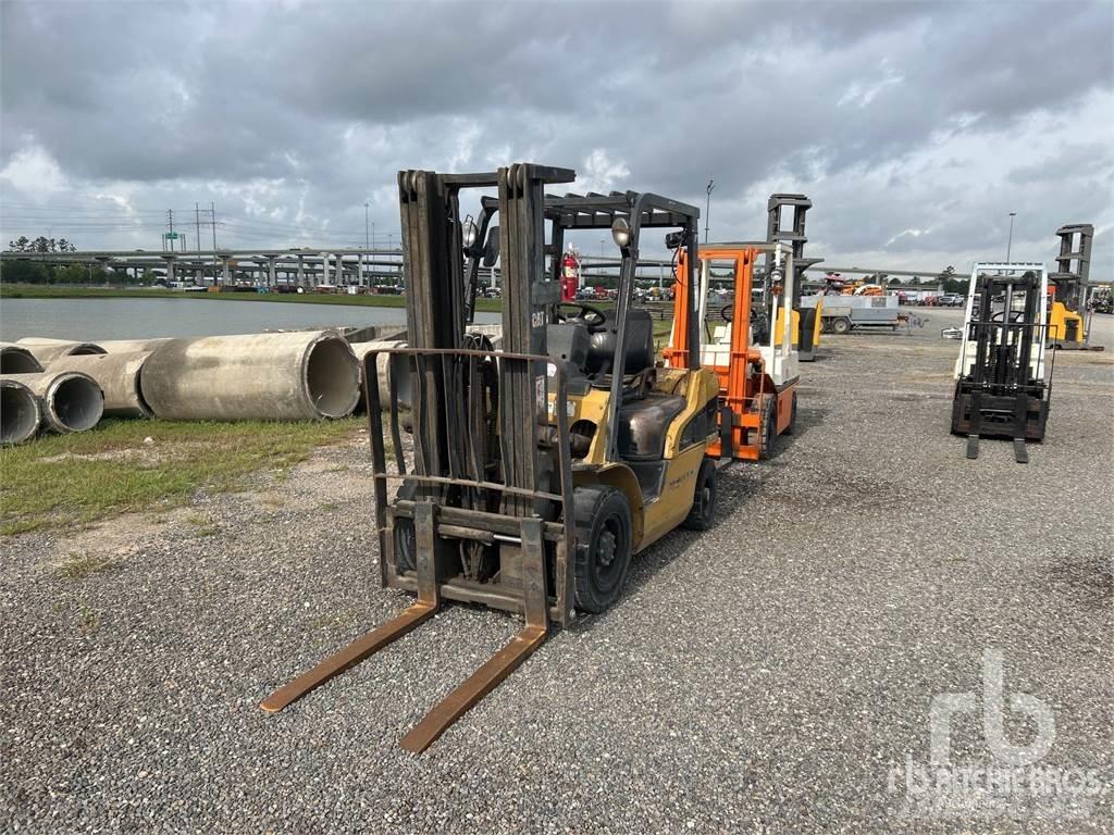 CAT 2PD5000 Diesel trucks