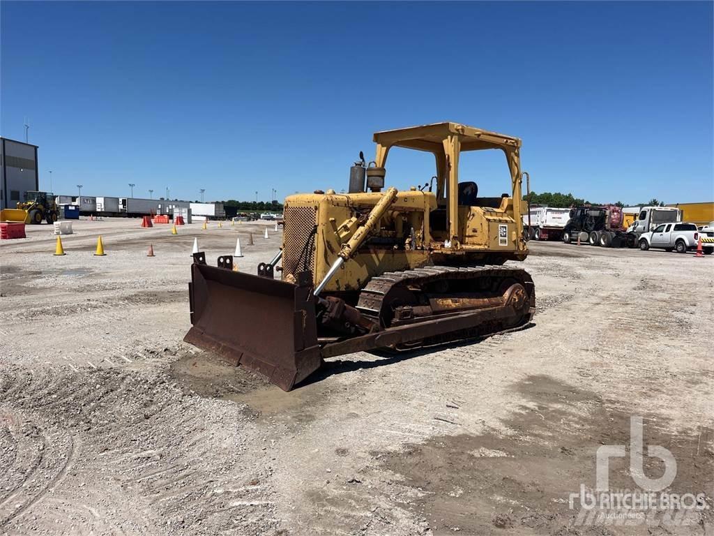 CAT D5B Crawler dozers