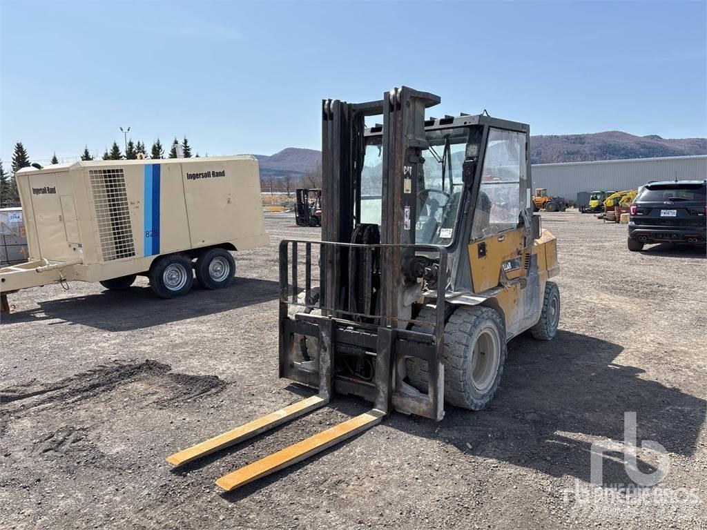 CAT DP45 Diesel trucks