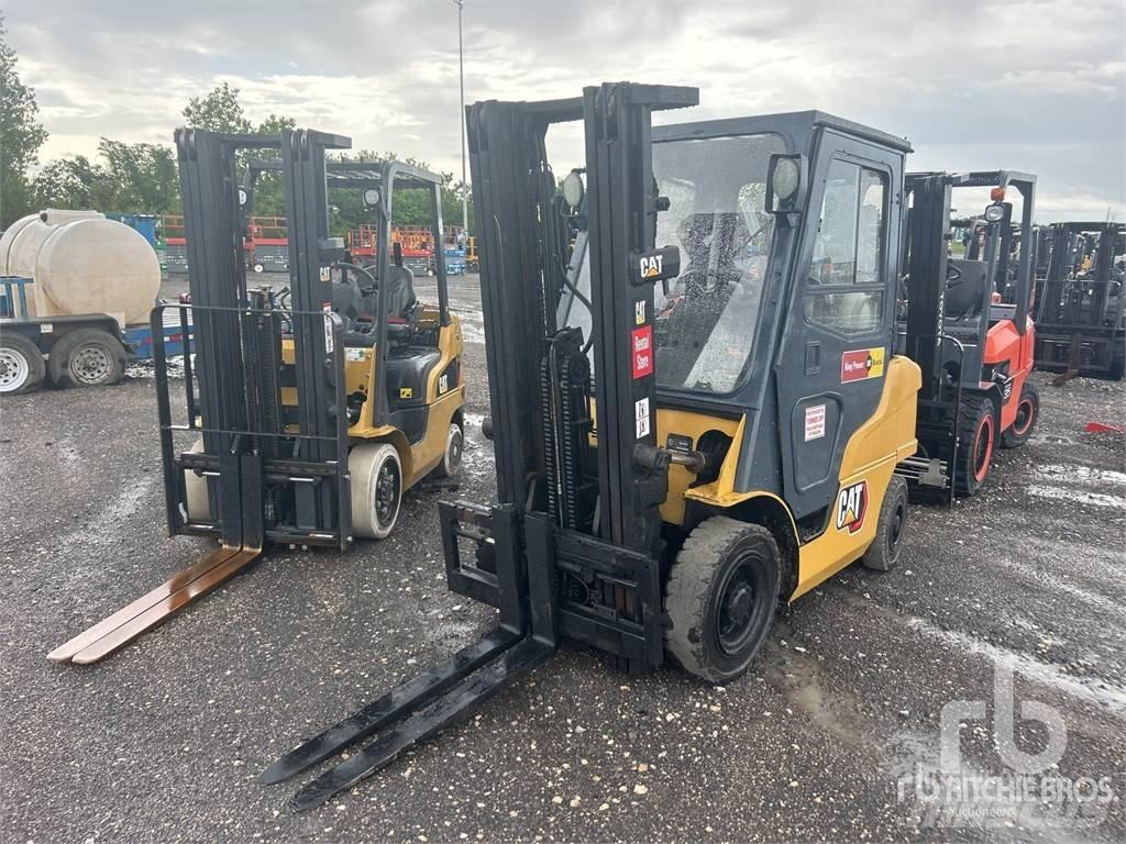 CAT GP25N Diesel trucks