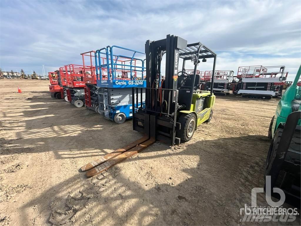 Clark GEX40 Electric forklift trucks