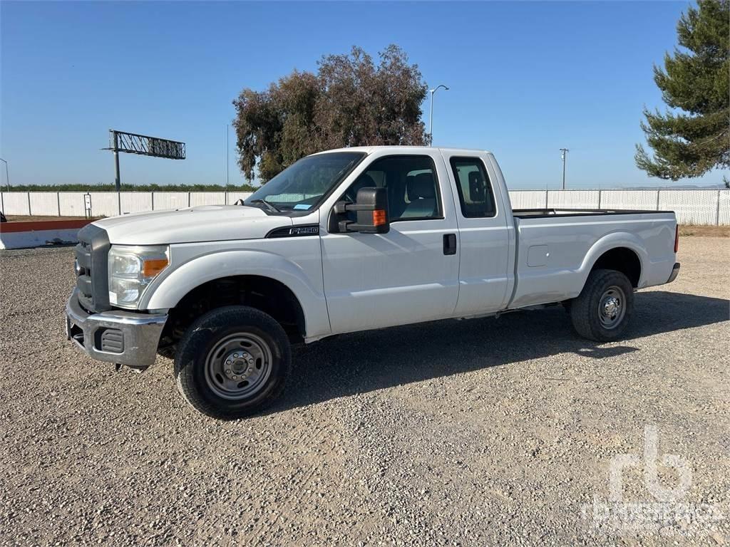 Ford F-250 Pick up/Dropside