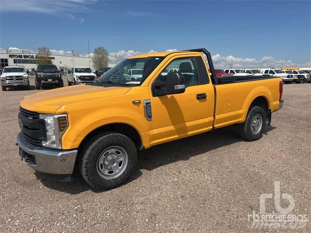 Ford F-250 Pick up/Dropside