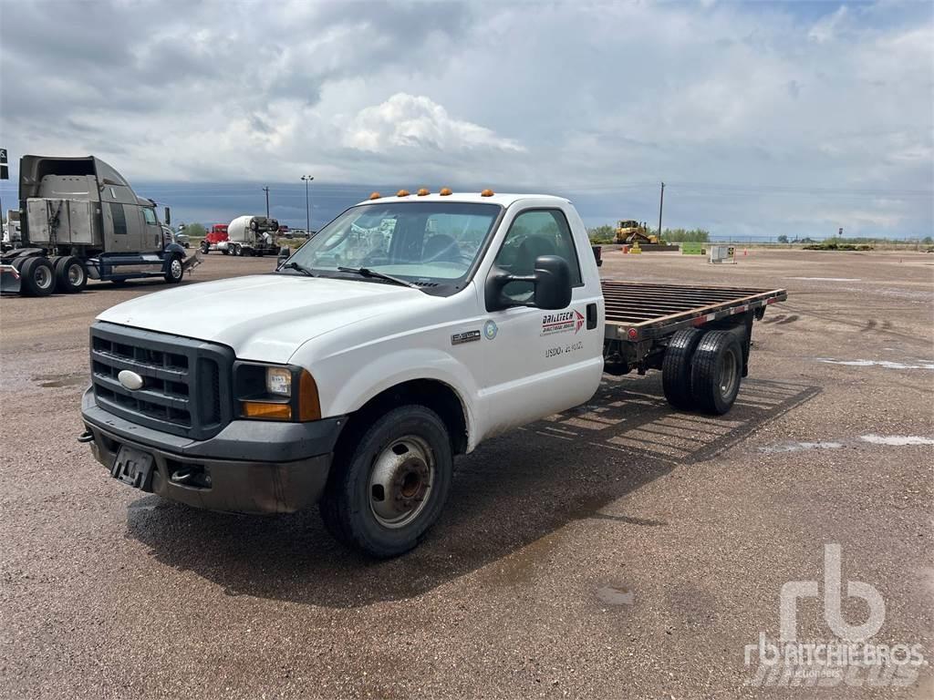 Ford F-350 Flatbed / Dropside trucks
