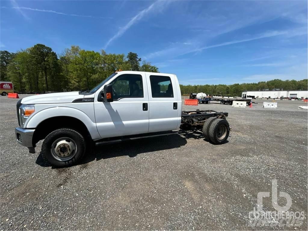 Ford F-350 Chassis Cab trucks