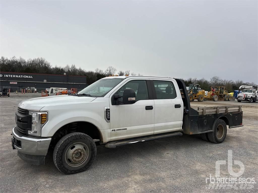 Ford F-350 Flatbed / Dropside trucks