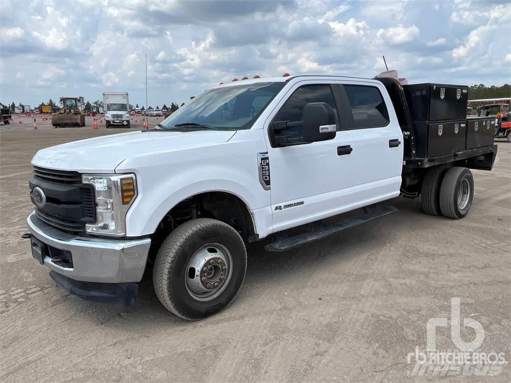 Ford F-350 Flatbed / Dropside trucks