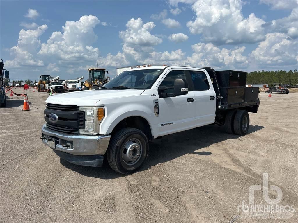 Ford F-350 Flatbed / Dropside trucks