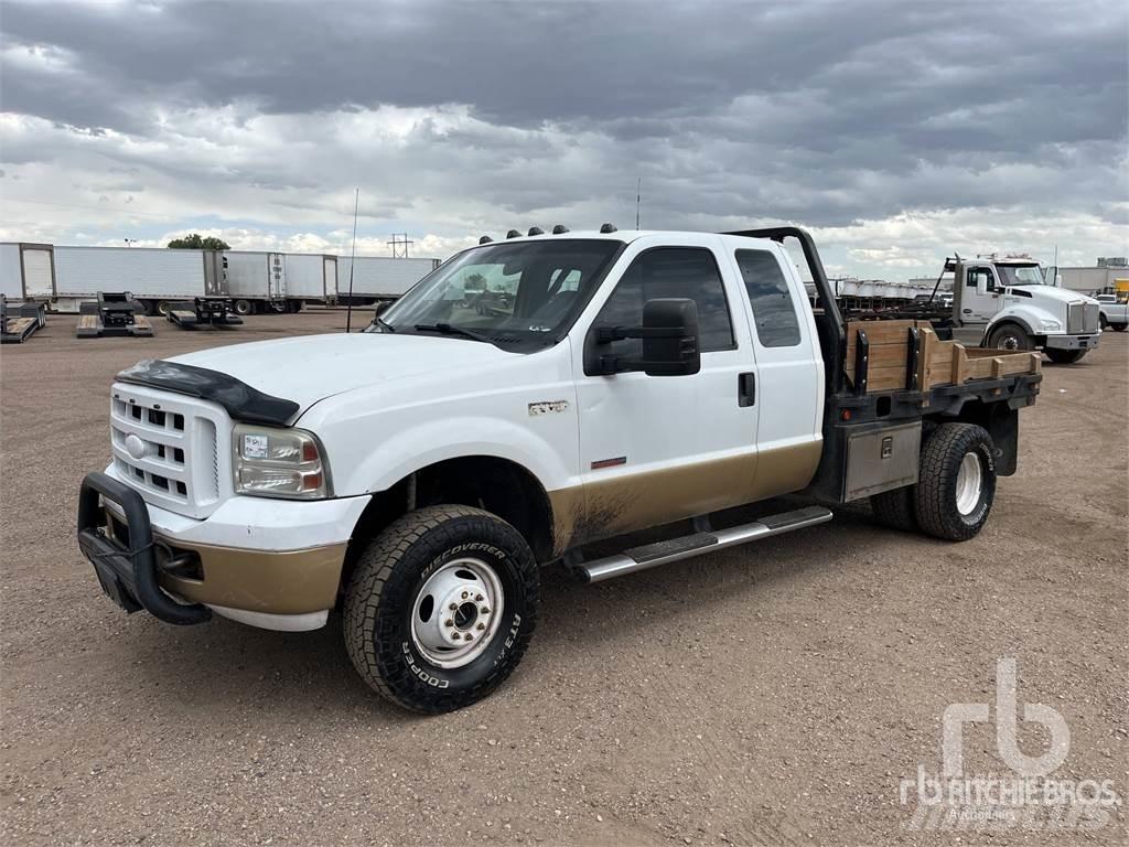 Ford F-350 XLT Flatbed / Dropside trucks