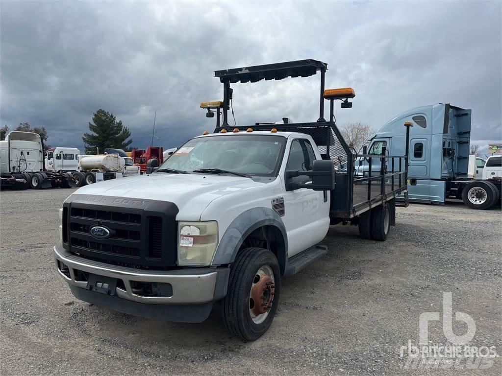 Ford F-550 Flatbed / Dropside trucks