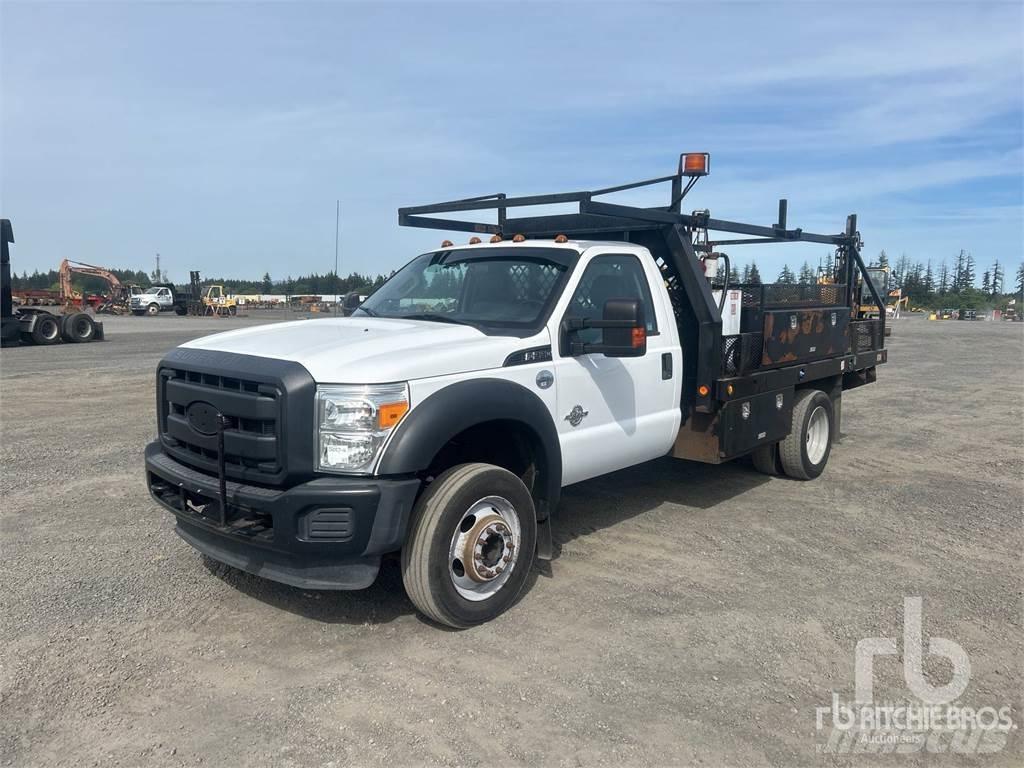 Ford F-550 Flatbed / Dropside trucks