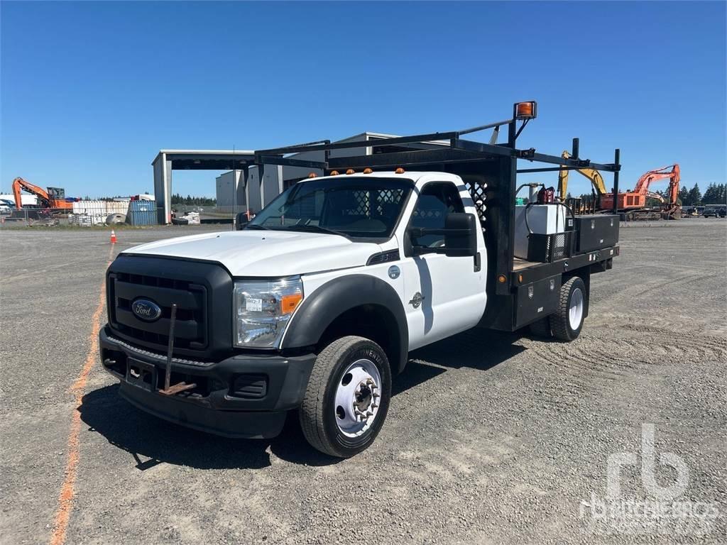 Ford F-550 Flatbed / Dropside trucks