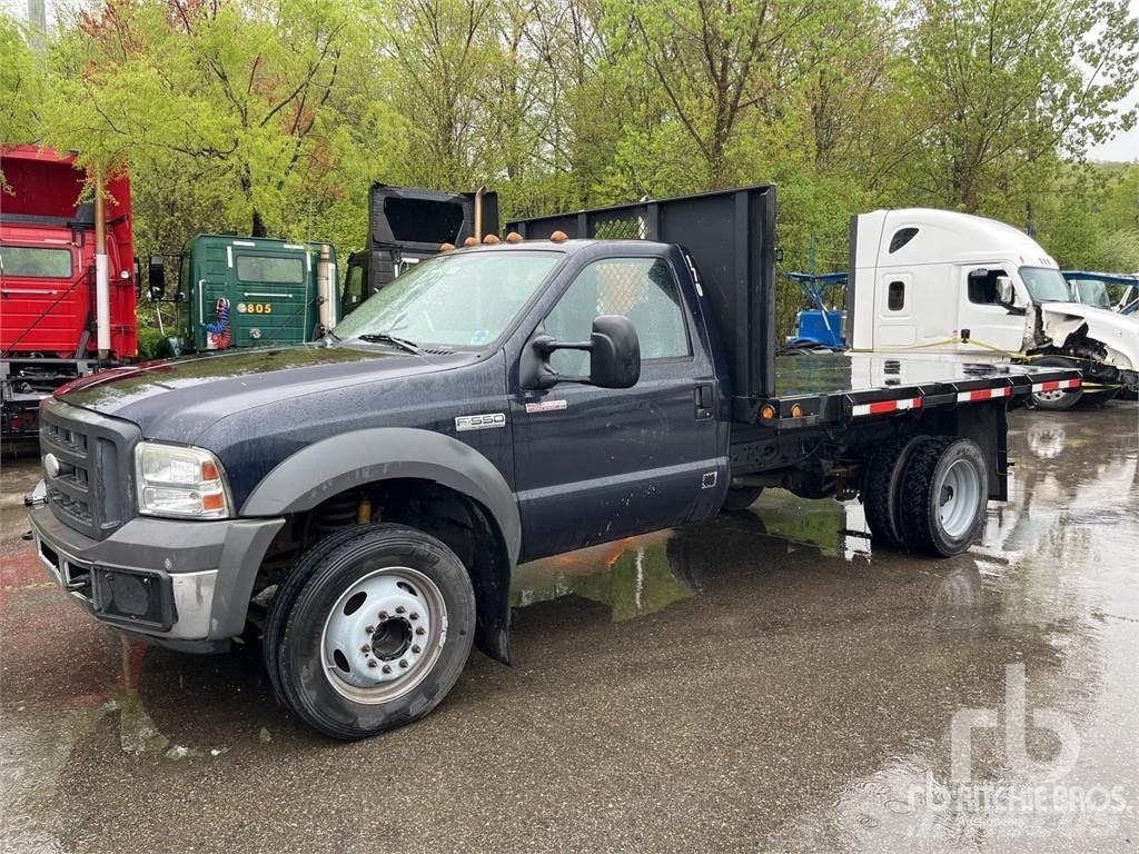 Ford F-550 Flatbed / Dropside trucks