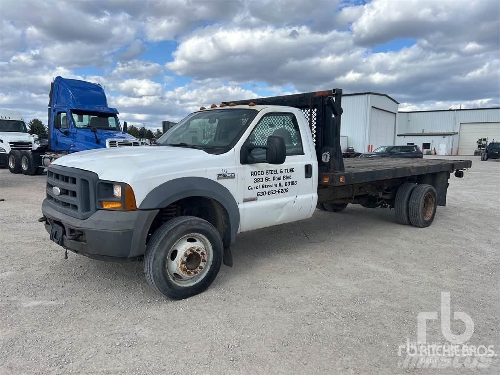 Ford F-550 Flatbed / Dropside trucks