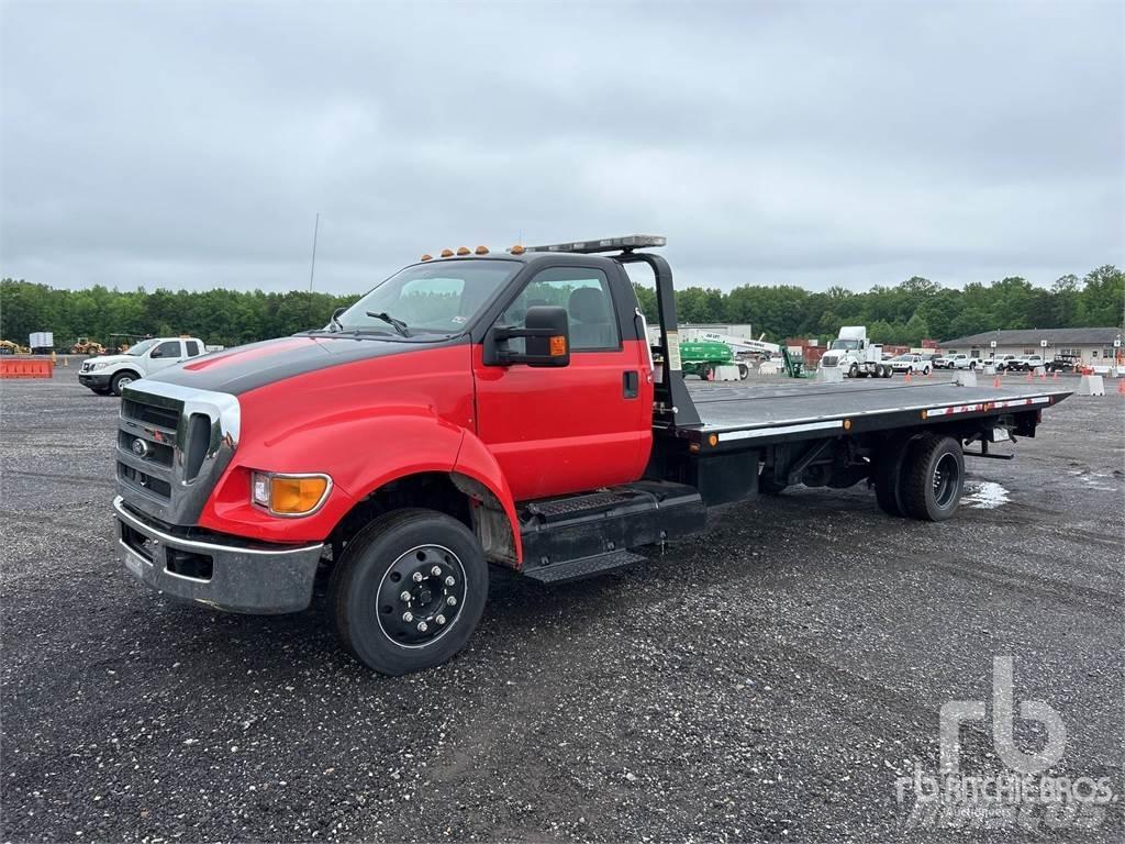 Ford F-650 Beavertail Flatbed / winch trucks