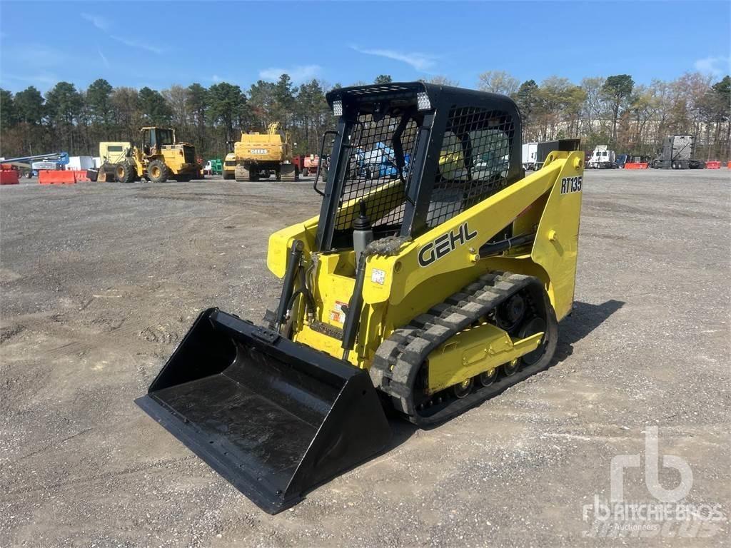 Gehl RT135 Skid steer loaders