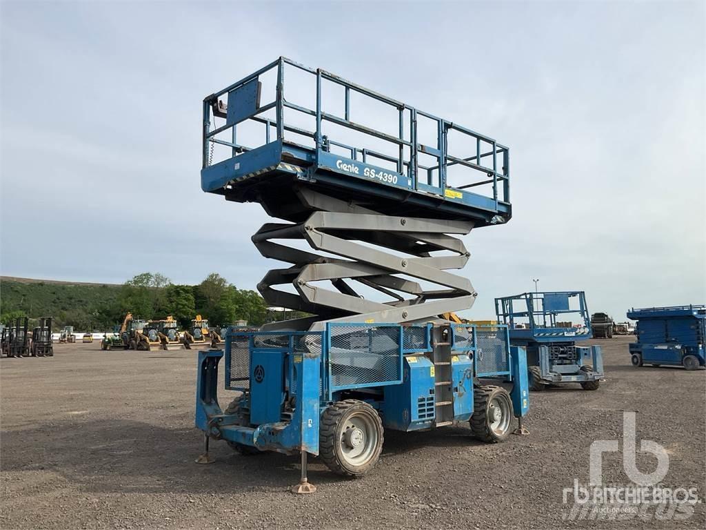 Genie GS4390 Scissor lifts