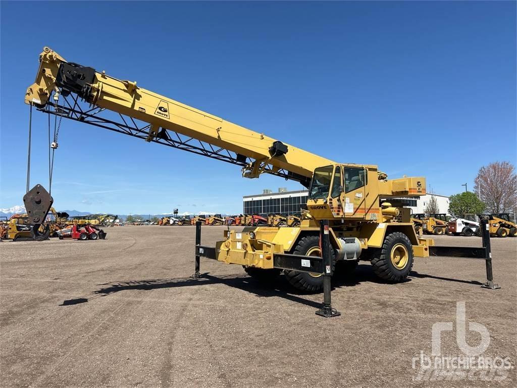 Grove RT528 Rough terrain cranes