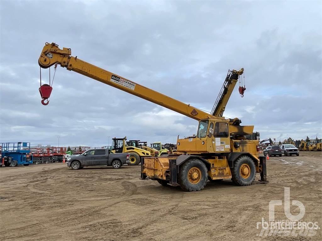 Grove RT620S Rough terrain cranes