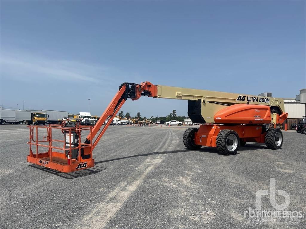 JLG 1250AJP Articulated boom lifts