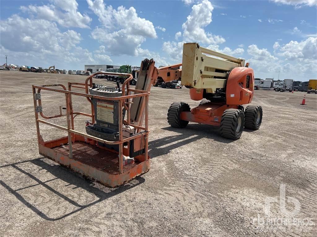 JLG 450AJ Articulated boom lifts