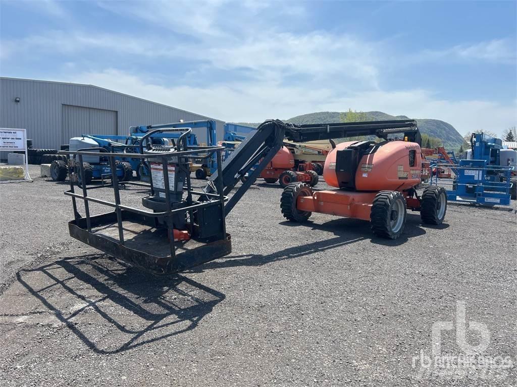 JLG 600AJ Articulated boom lifts