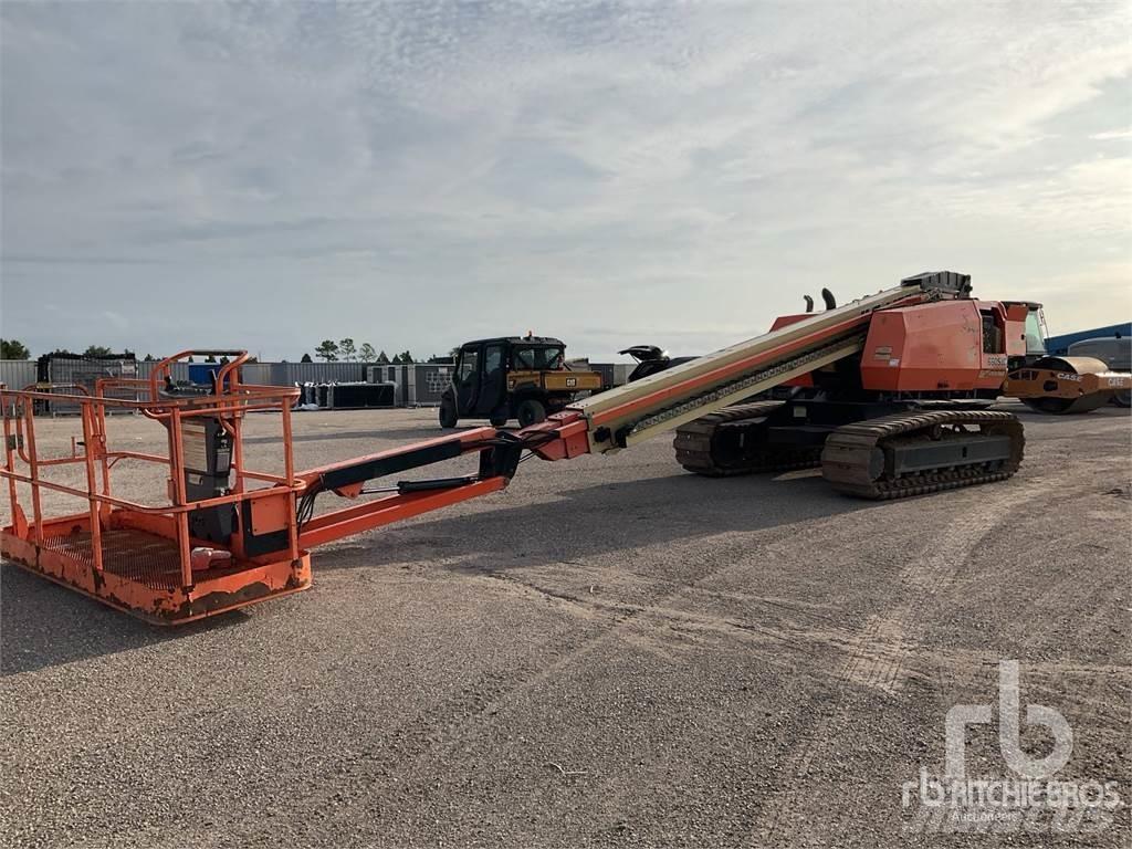 JLG 660 SJC Articulated boom lifts