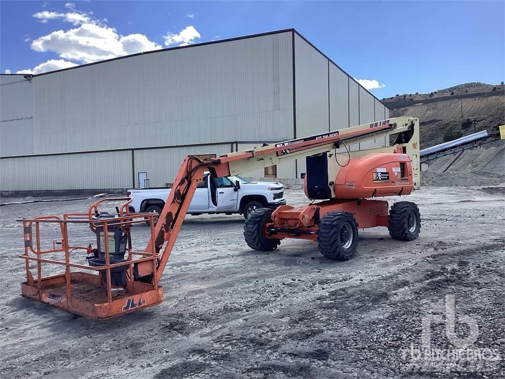 JLG 860SJ Articulated boom lifts