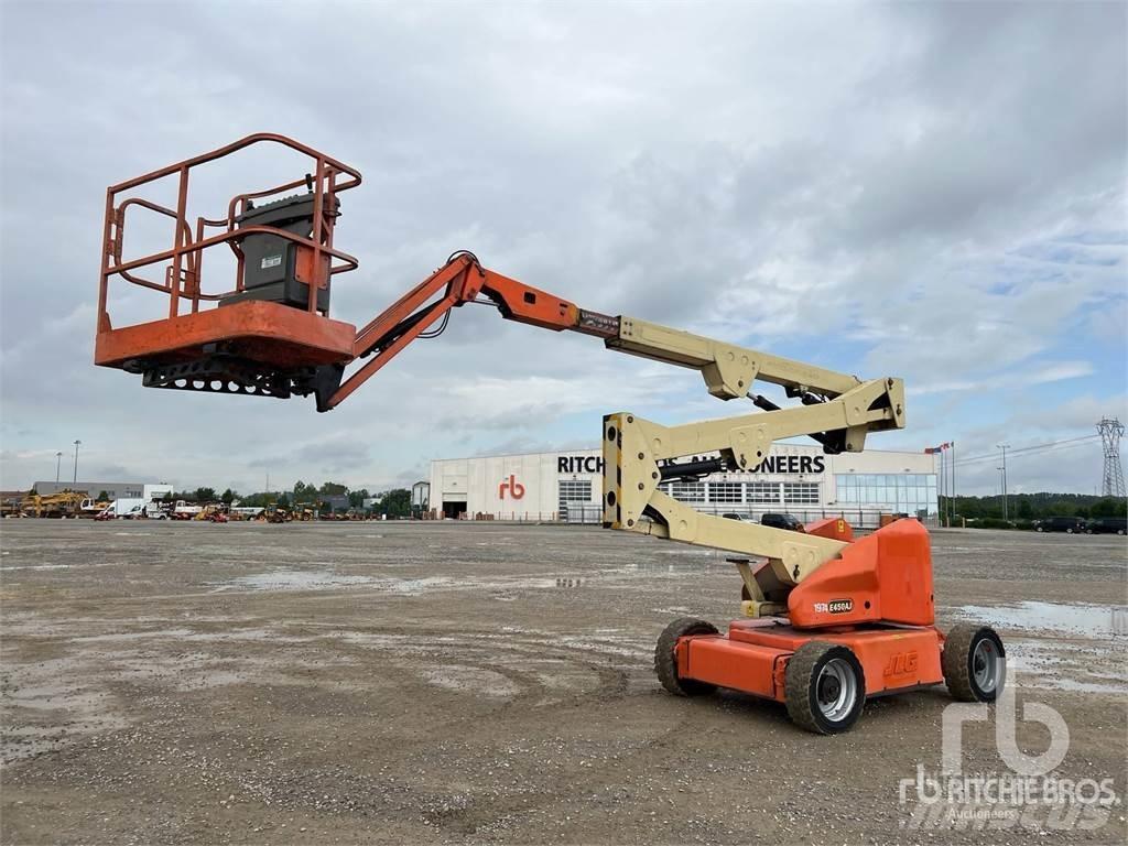 JLG E450AJ Articulated boom lifts