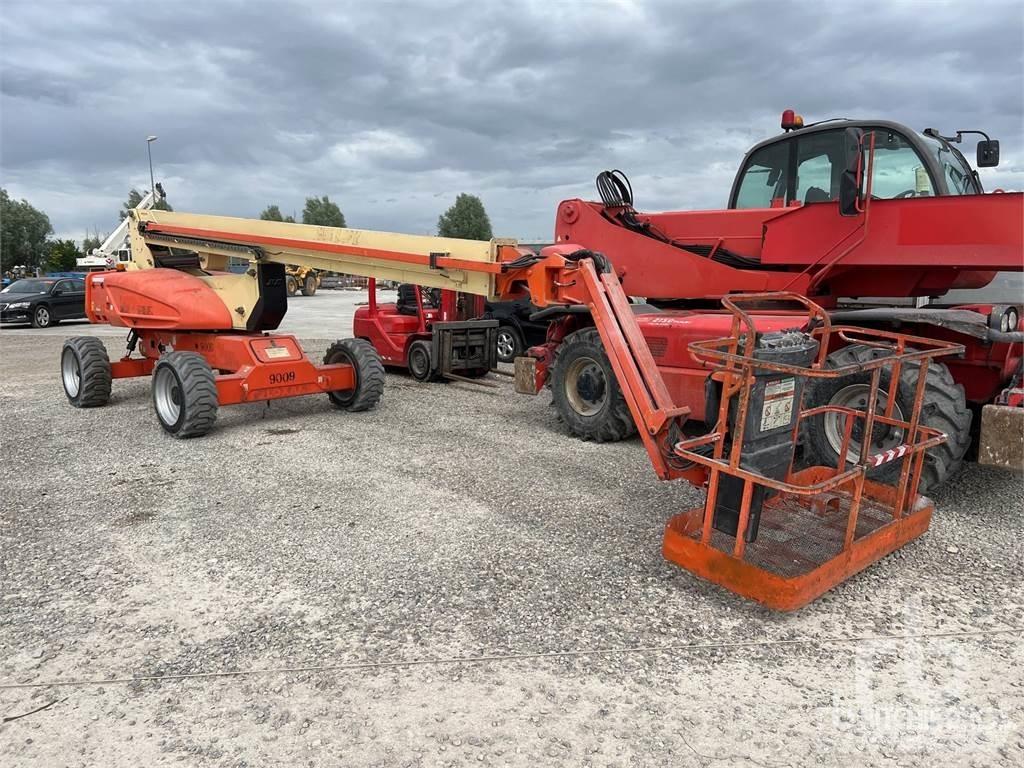 JLG E600JP Articulated boom lifts