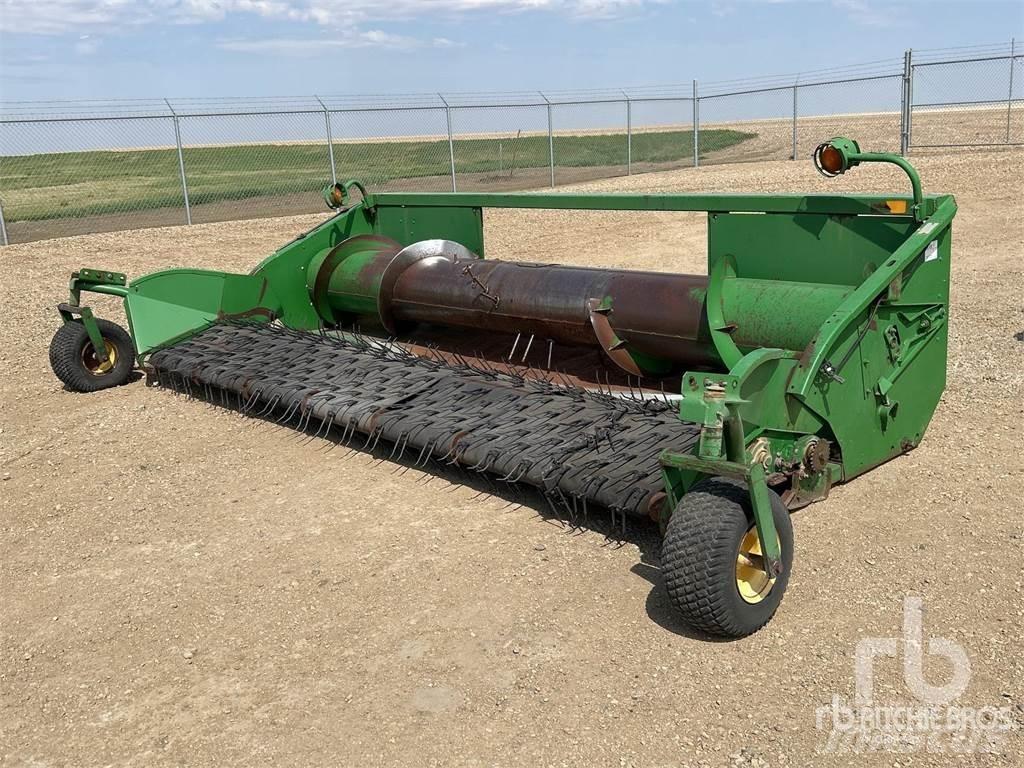 John Deere 914 Combine harvester heads