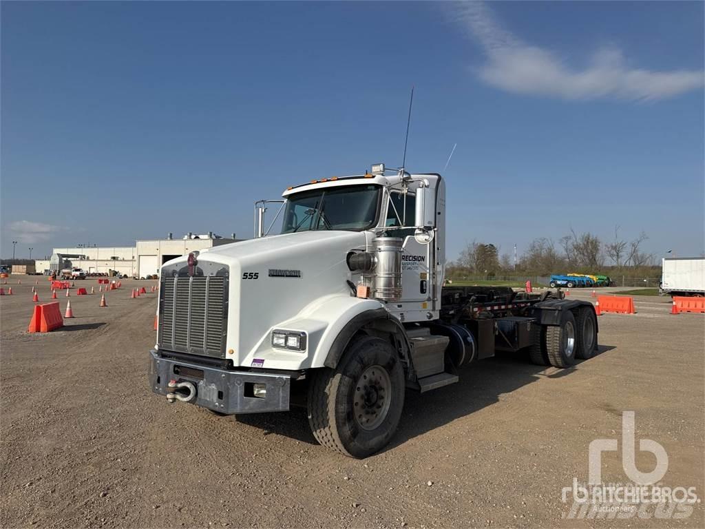 Kenworth T800 Cable lift demountable trucks