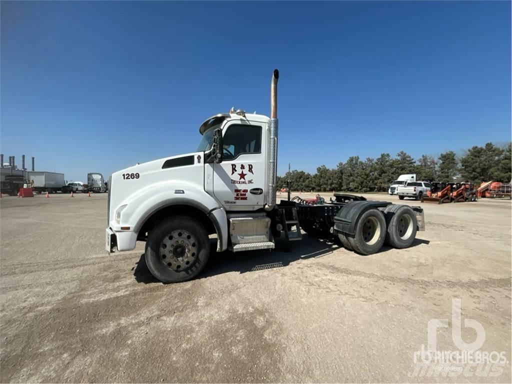 Kenworth T880 Tractor Units