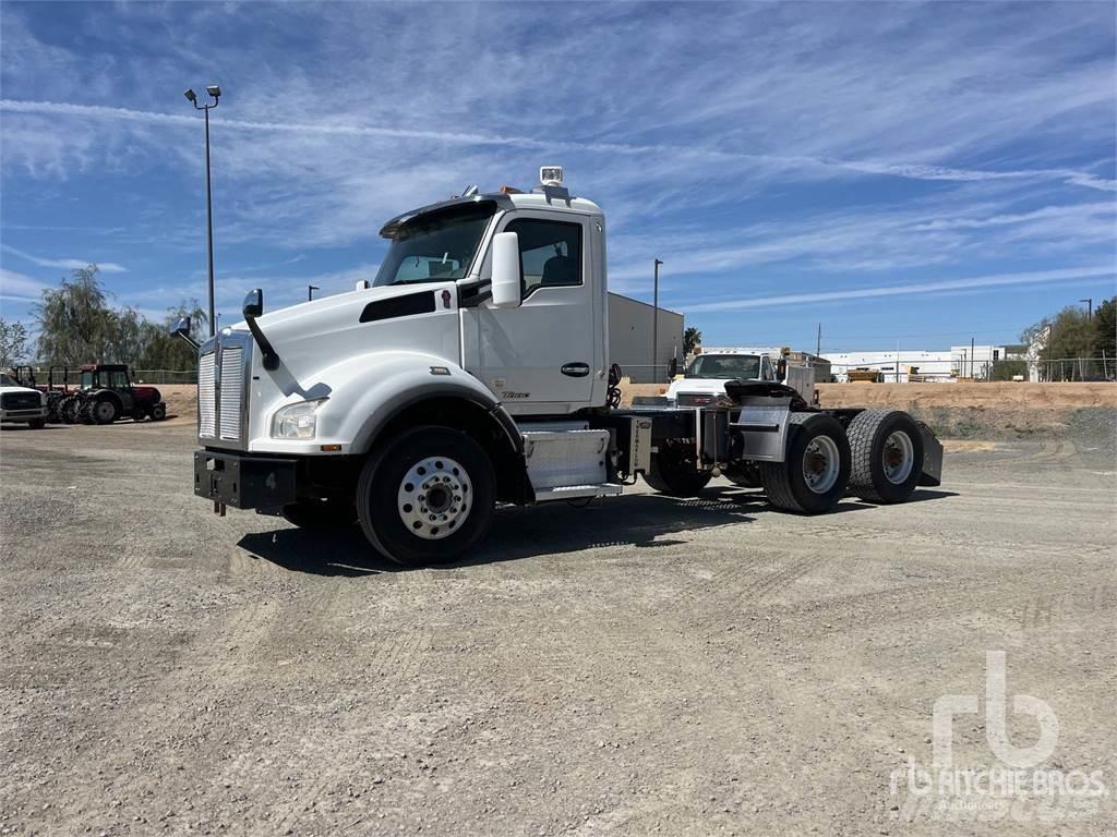 Kenworth T880 Tractor Units