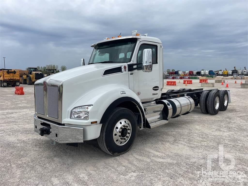 Kenworth T880 Chassis Cab trucks