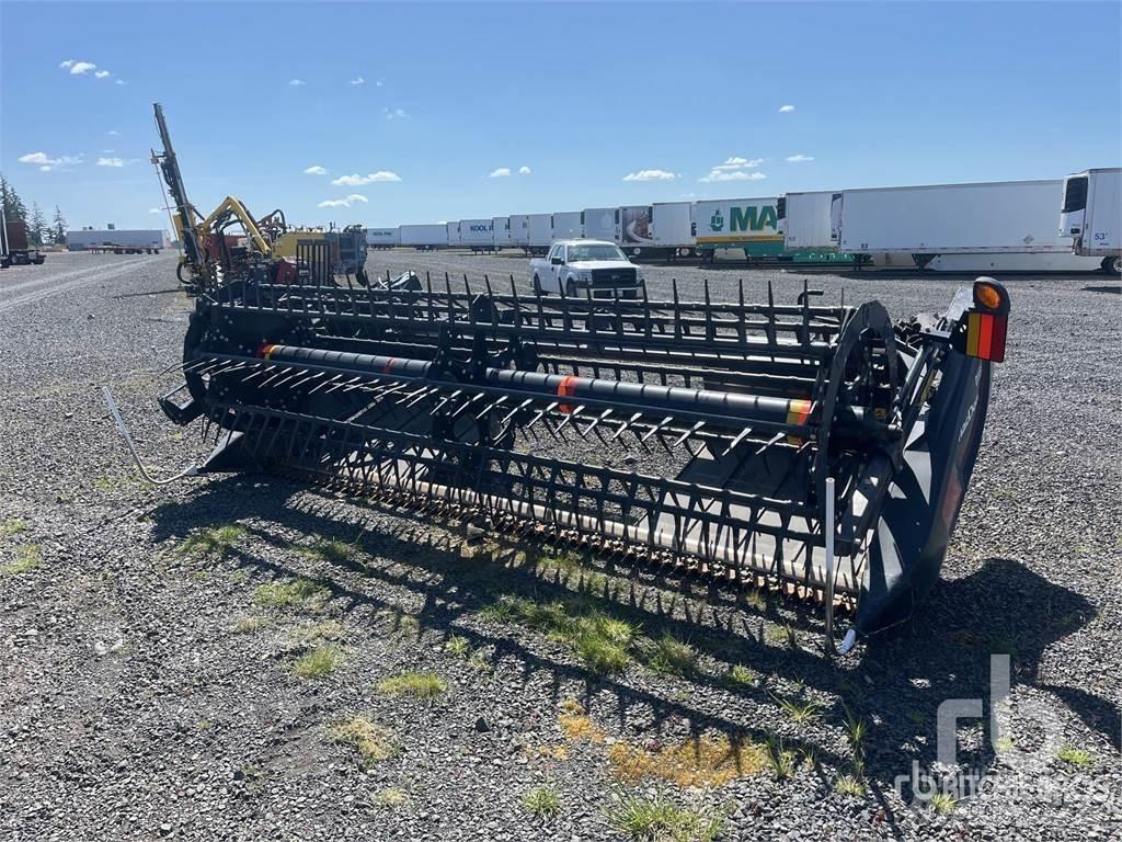 MacDon D115X Combine harvester heads