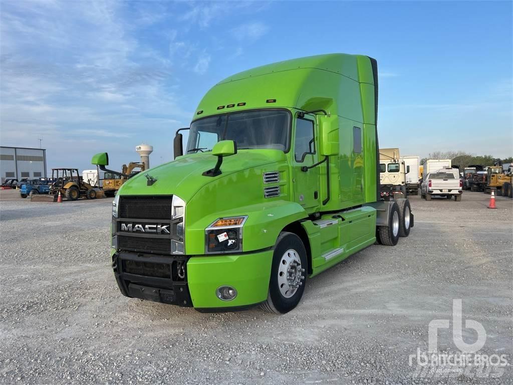 Mack AN64T Tractor Units