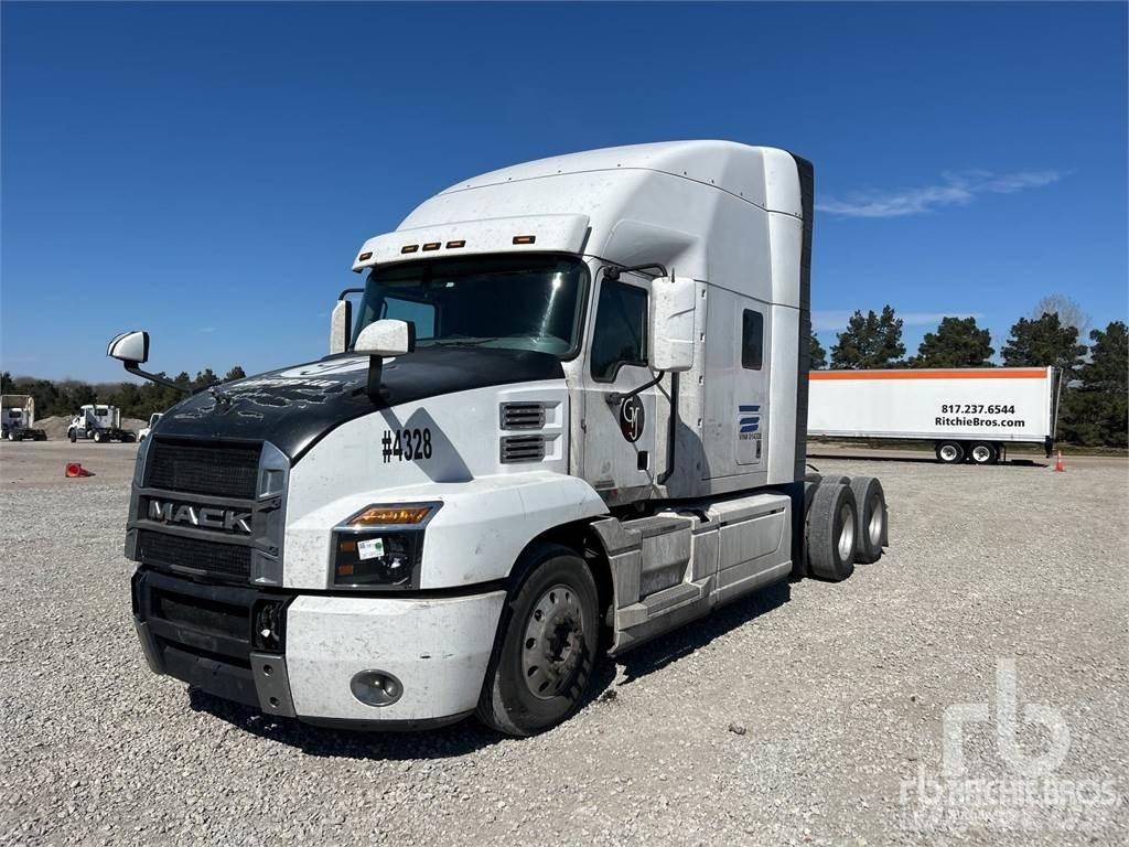 Mack AN64T Tractor Units