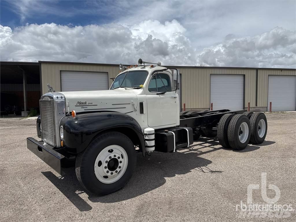 Mack B753S Chassis Cab trucks